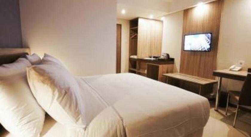 My Tower Hotel Surabaya Eksteriør billede