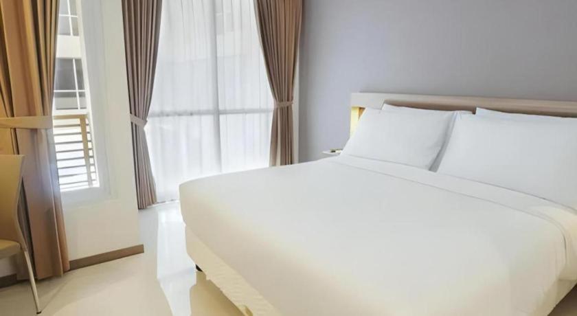 My Tower Hotel Surabaya Eksteriør billede