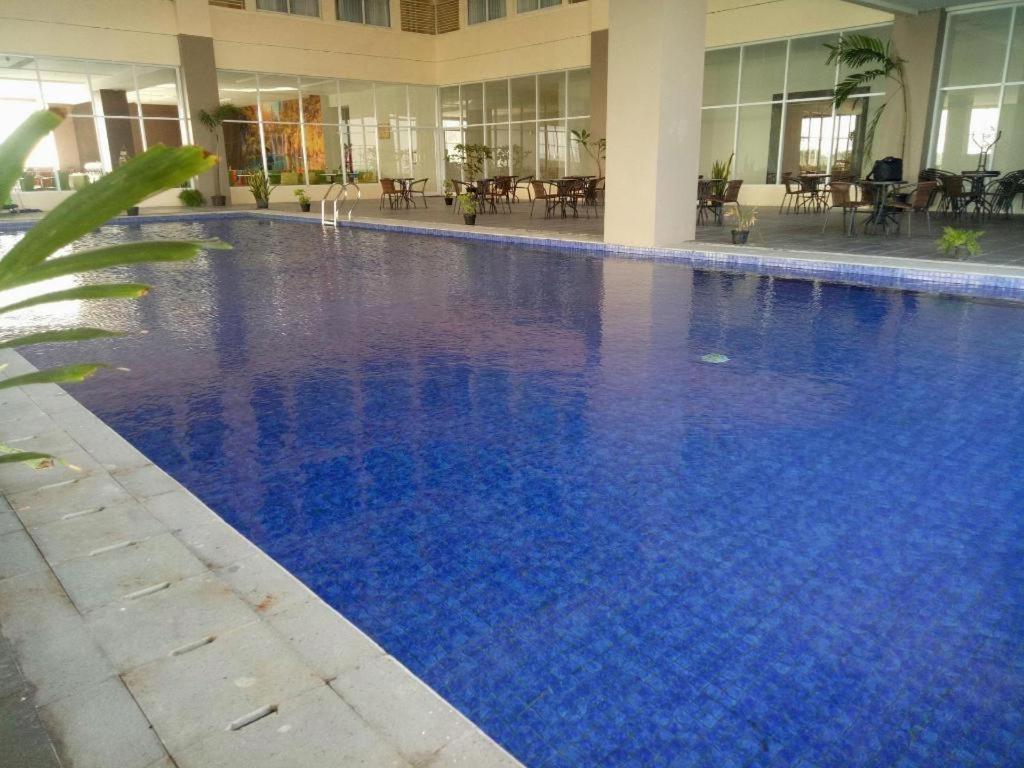 My Tower Hotel Surabaya Eksteriør billede